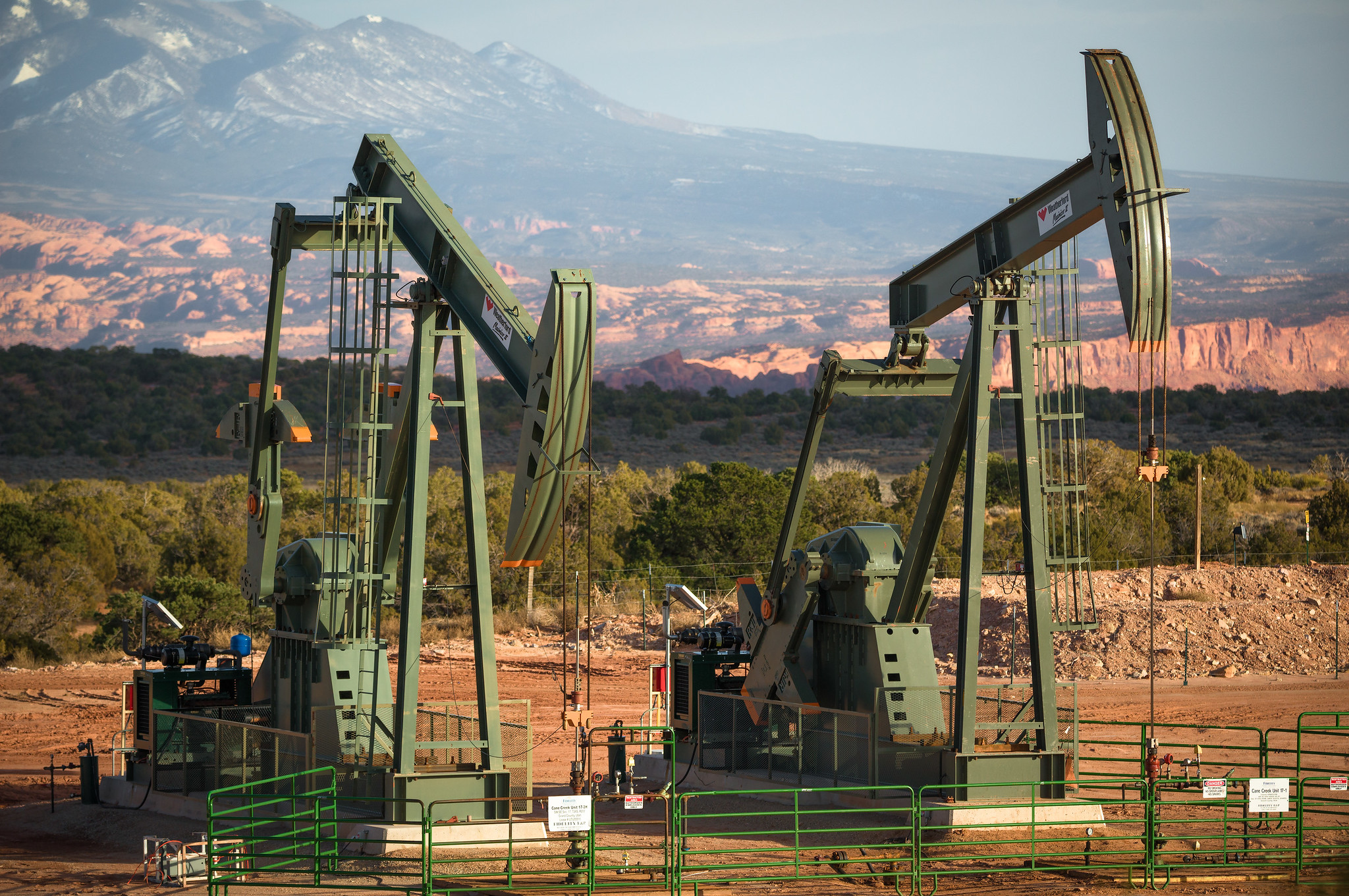 Oil rigs in Utah