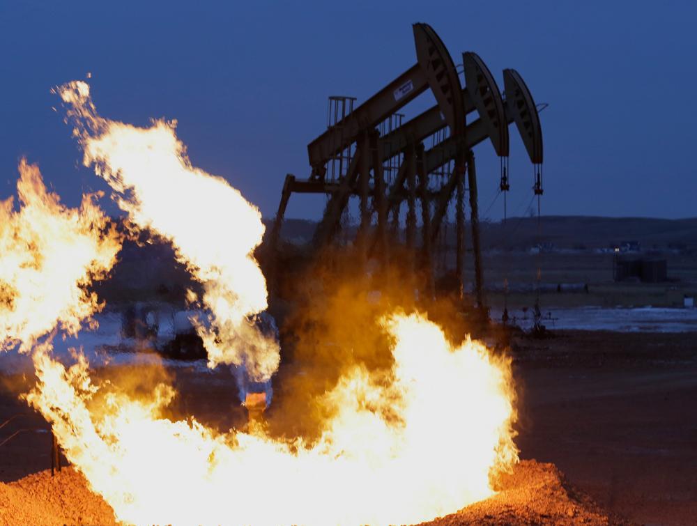 oil wells with fire