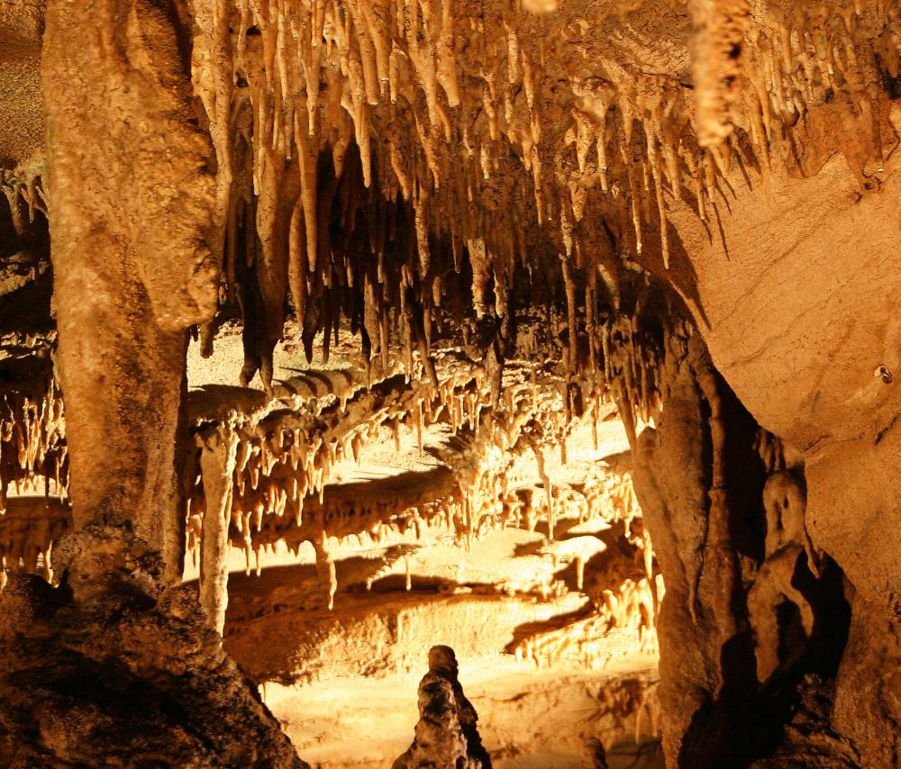 Stalactite and stalagmite limestone formations in Mammoth Cave National Park, Kentucky