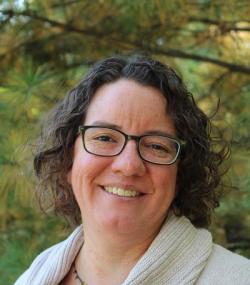 Jenny Truax headshot