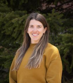 Kim Stevens headshot