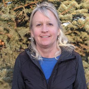 Anne Carlson headshot