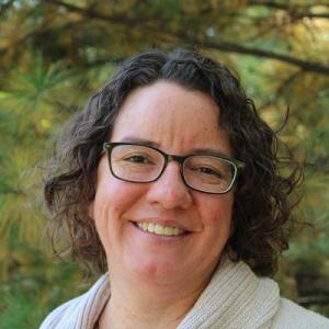 Jenny Truax headshot