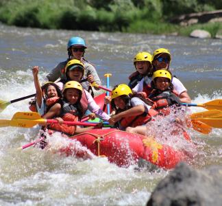kids water rafting 