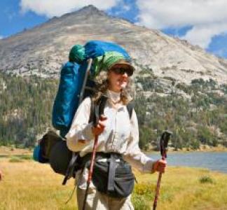Man and woman backpacking in the Wyoming Range