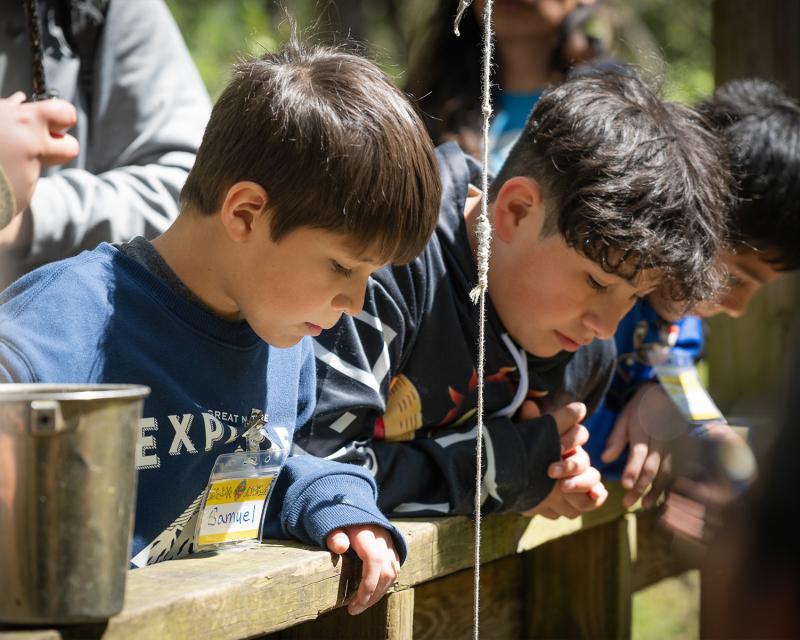 kids fishing